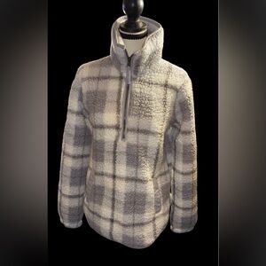 Abercrombie & Fitch Gray and Cream Zip Up Sweater